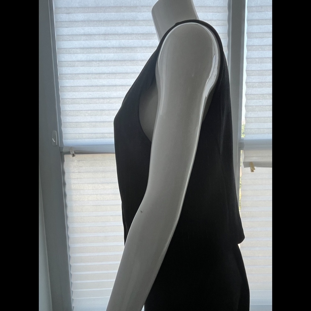 Vest - Picture 3 of 7